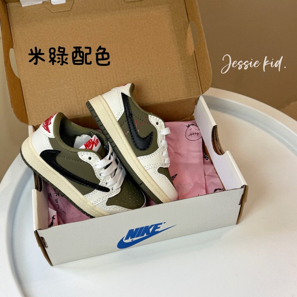 🍑預購款 Travis Scott x Nike Air Jordan 1 Low 倒勾