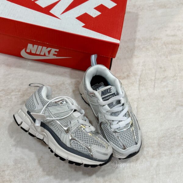 S__13656111_0 ❤️預購+現貨 NIKE ZOOM VOMRO5 兒童彈力鞋帶