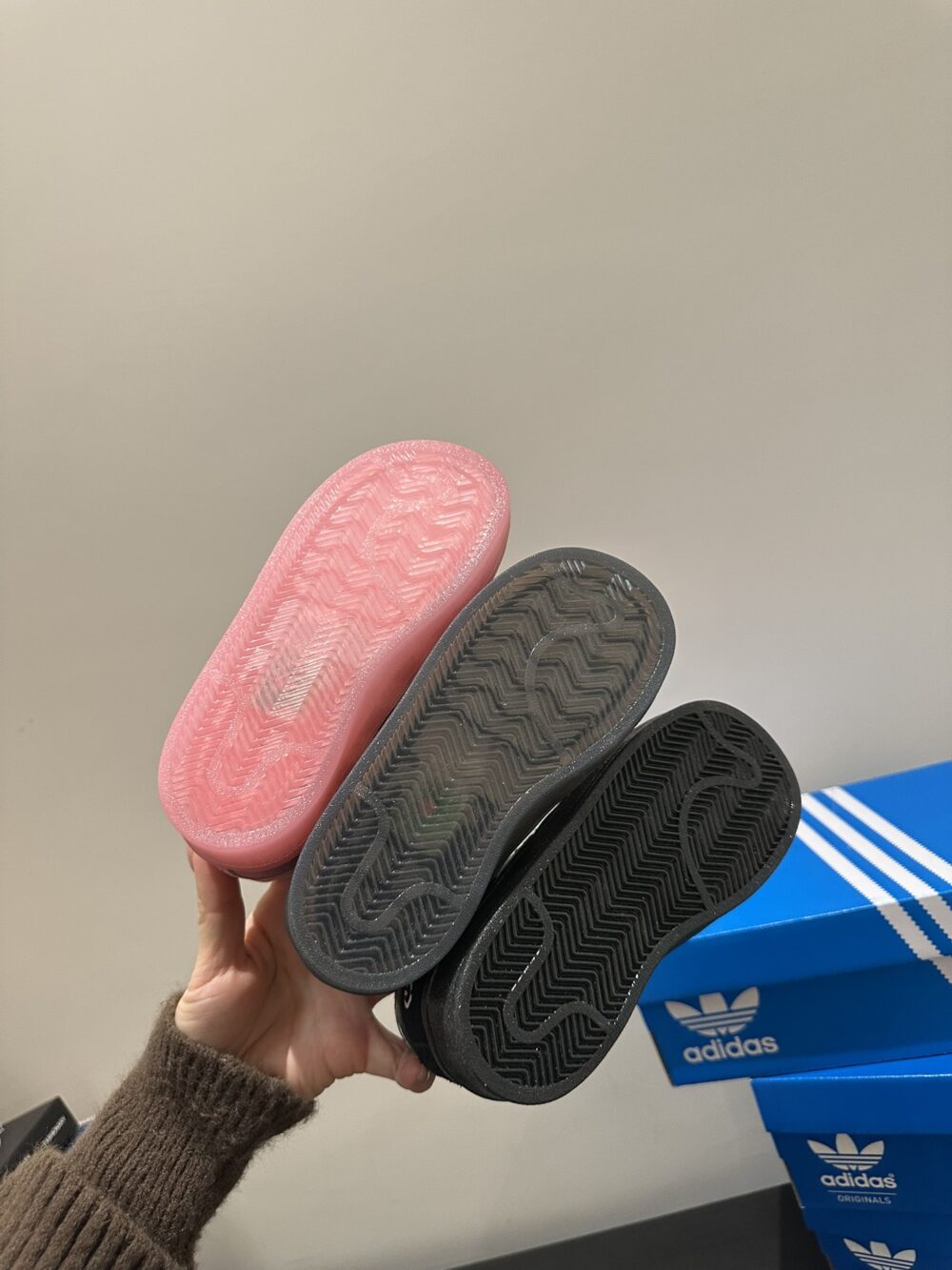 i1768210065_4084_2 預購👟 兒童 adidas 發光休閒鞋|走路就會亮 ✨